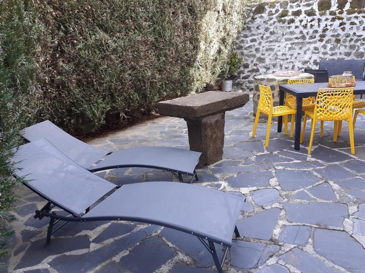 Maison Du Soleil Chez Isa Polignac  المظهر الخارجي الصورة