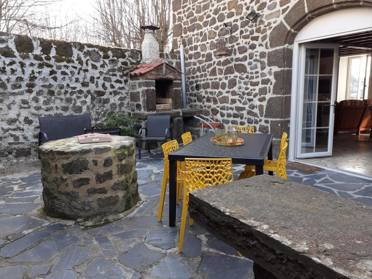 Maison Du Soleil Chez Isa Polignac  المظهر الخارجي الصورة